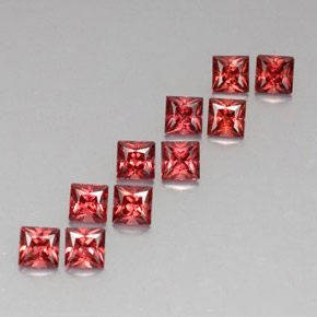 カラットの天然レッドアルマンディンガーネット（3.9×3.9 mm・四角）