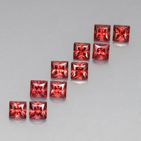 カラットの天然レッドアルマンディンガーネット（4×4 mm・四角）