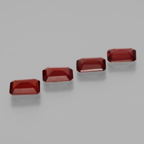 自然派の商品を探す ct ディープレッド アルマンディンガーネット 宝石, エメラルドカット, マダガスカル からGemSelectで. 在庫あり、世界各国へ発送!