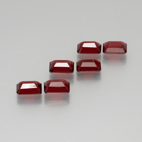 自然派の商品を探す ct ディープレッド アルマンディンガーネット 宝石, エメラルドカット, マダガスカル からGemSelectで. 在庫あり、世界各国へ発送!