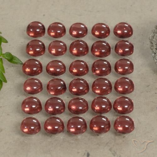 Shop natural 5.08ct ディープレッド アルマンディンガーネット gems, ラウンド, from マダガスカル at GemSelect. In stock, global shipping!