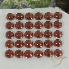 Shop natural 5.44ct 濃いクリムゾンレッド アルマンディンガーネット gems, ラウンド, from マダガスカル at GemSelect. In stock, global shipping!