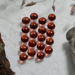 3.39カラットの天然濃いレッドワインアルマンディンガーネット（3.08 mm・ラウンドカット）