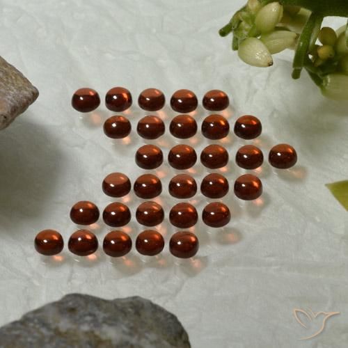 Shop natural 5.00ct ミディアムレッド アルマンディンガーネット gems, ラウンド, from マダガスカル at GemSelect. In stock, global shipping!