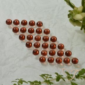 Shop natural 5.91ct 濃いクリムゾンレッド アルマンディンガーネット gems, ラウンド, from マダガスカル at GemSelect. In stock, global shipping!
