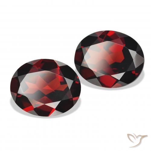 Shop natural 7.56ct ダークレッド アルマンディンガーネット gems, 楕円形, from モザンビーグ at GemSelect. In stock, global shipping!