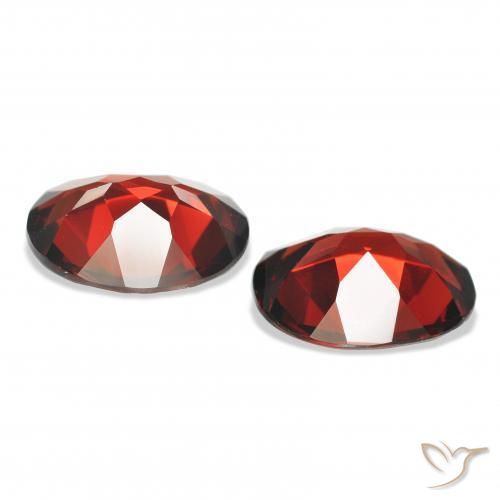 Shop natural 7.00ct ディープレッド アルマンディンガーネット gems, 楕円形, from モザンビーグ at GemSelect. In stock, global shipping!