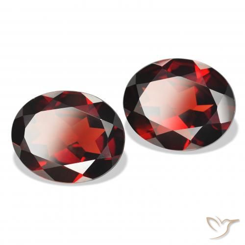 Shop natural 7.28ct ダークレッド アルマンディンガーネット gems, 楕円形, from モザンビーグ at GemSelect. In stock, global shipping!