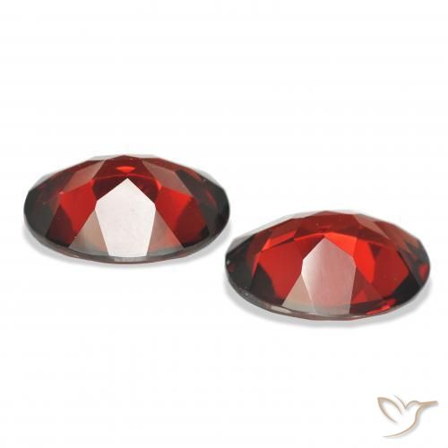 Shop natural 7.28ct ダークレッド アルマンディンガーネット gems, 楕円形, from モザンビーグ at GemSelect. In stock, global shipping!