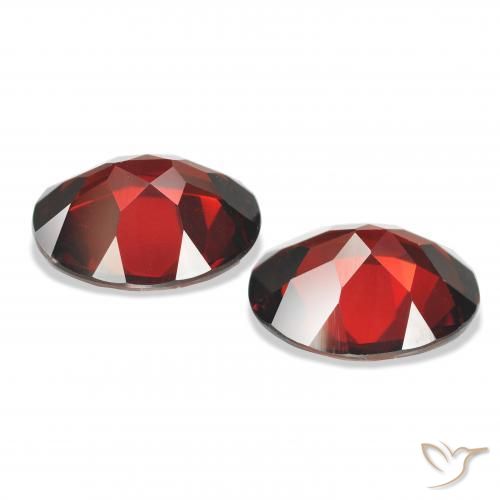 Shop natural 7.53ct ダークレッド アルマンディンガーネット gems, 楕円形, from モザンビーグ at GemSelect. In stock, global shipping!