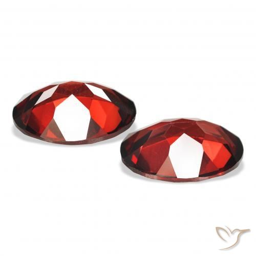 Shop natural 4.09ct ダークレッド アルマンディンガーネット gems, 楕円形, from モザンビーグ at GemSelect. In stock, global shipping!