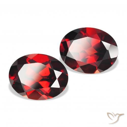 Shop natural 4.48ct ディープレッド アルマンディンガーネット gems, 楕円形, from モザンビーグ at GemSelect. In stock, global shipping!