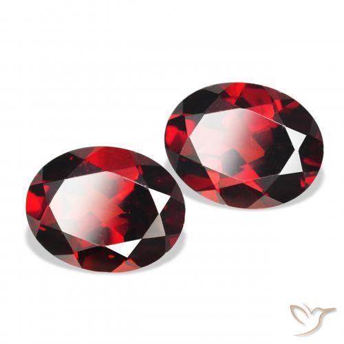 Shop natural 4.67ct ディープレッド アルマンディンガーネット gems, 楕円形, from モザンビーグ at GemSelect. In stock, global shipping!