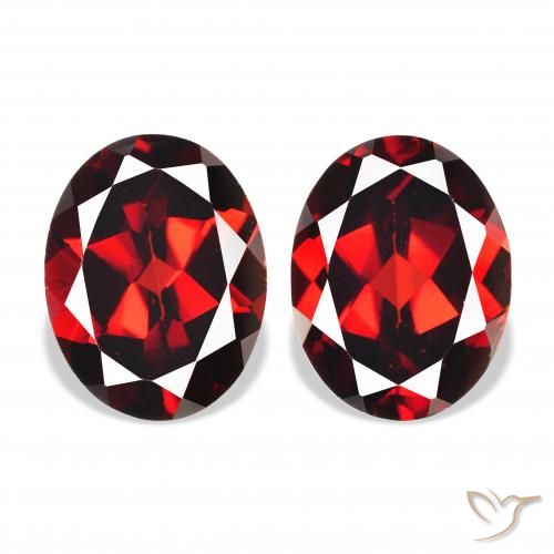 Shop natural 4.33ct ダークレッド アルマンディンガーネット gems, 楕円形, from モザンビーグ at GemSelect. In stock, global shipping!