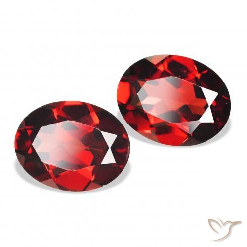 Shop natural 4.33ct ディープレッド アルマンディンガーネット gems, 楕円形, from モザンビーグ at GemSelect. In stock, global shipping!