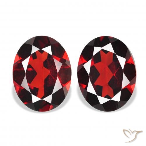 Shop natural 4.46ct ダークレッド アルマンディンガーネット gems, 楕円形, from モザンビーグ at GemSelect. In stock, global shipping!