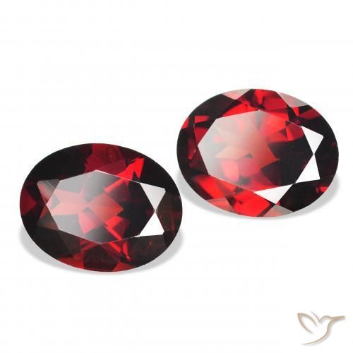 Shop natural 4.27ct ディープレッド アルマンディンガーネット gems, 楕円形, from モザンビーグ at GemSelect. In stock, global shipping!