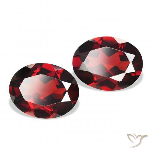 Shop natural 4.19ct ダークレッド アルマンディンガーネット gems, 楕円形, from モザンビーグ at GemSelect. In stock, global shipping!