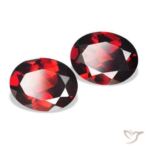 Shop natural 4.16ct ダークレッド アルマンディンガーネット gems, 楕円形, from モザンビーグ at GemSelect. In stock, global shipping!