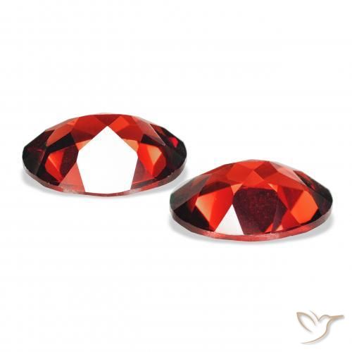 Shop natural 3.95ct ディープレッド アルマンディンガーネット gems, 楕円形, from モザンビーグ at GemSelect. In stock, global shipping!