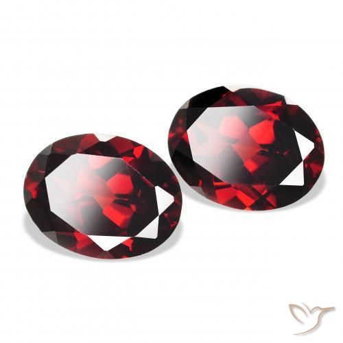 Shop natural 4.61ct ディープレッド アルマンディンガーネット gems, 楕円形, from モザンビーグ at GemSelect. In stock, global shipping!
