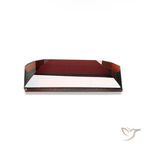 1.71カラットの天然ダークレッドアルマンディンガーネット、バゲット、VVS