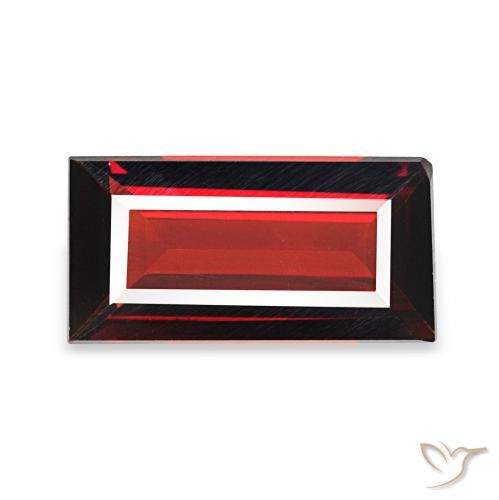 1.53カラットの天然ディープレッドアルマンディンガーネット、バゲット、VVS