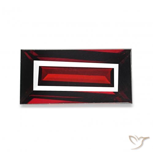 1.65カラットの天然ダークレッドアルマンディンガーネット、バゲット、VVS