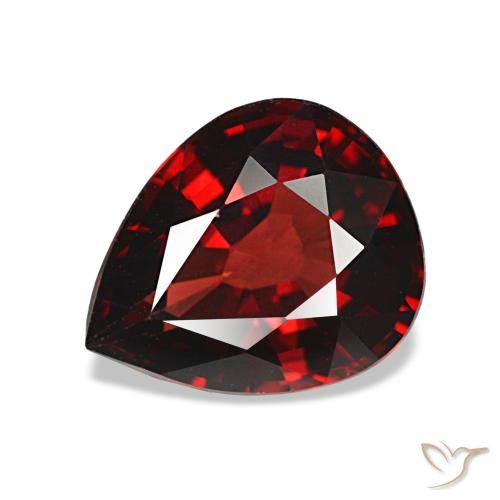 2.67カラットの天然ダークレッドアルマンディンガーネット（9.7×8.1 mm・洋梨の形）