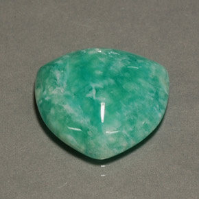 14.87カラットの天然グリーンアマゾナイト（19.7×19.3 mm・トリリアント）
