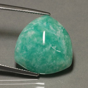 14.87カラットの天然グリーンアマゾナイト（19.7×19.3 mm・トリリアント）