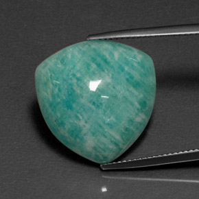 15.96カラットの天然グリーンアマゾナイト（19.8×19.3 mm・トリリアント）