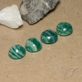 Shop natural 9.50ct ミディアムグリーン アマゾナイト gems, ラウンド, from マダガスカル at GemSelect. In stock, global shipping!
