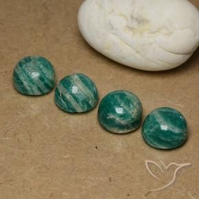Shop natural 19.20ct ミディアムダークグリーン アマゾナイト gems, ラウンド, from マダガスカル at GemSelect. In stock, global shipping!