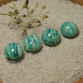 Shop natural 14.90ct クールグリーン アマゾナイト gems, ラウンド, from マダガスカル at GemSelect. In stock, global shipping!