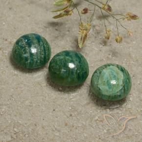 Shop natural 12.02ct クールパイングリーン アマゾナイト gems, ラウンド, from マダガスカル at GemSelect. In stock, global shipping!