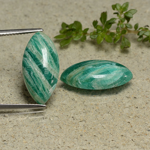 自然派の商品を探す 13.09ct パイングリーン アマゾナイト 宝石, マーキス, マダガスカル からGemSelectで. 在庫あり、世界各国へ発送!