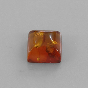 1.23カラットの天然イエローオレンジ琥珀（アンバー）（8×8 mm・透明）