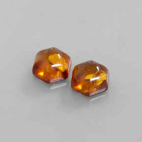 カラットの天然イエローオレンジ琥珀（アンバー）（8.9×8 mm・透明）