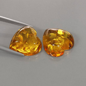 カラットの天然イエローオレンジ琥珀（アンバー）（16.2×16.1 mm・透明）