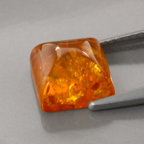 1.21カラットの天然イエローオレンジ琥珀（アンバー）（8.1×8 mm・透明）