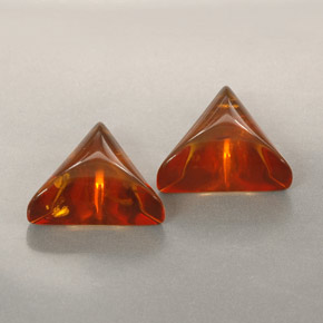 カラットの天然イエローオレンジ琥珀（アンバー）（8.9×8 mm・透明）