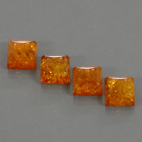 カラットの天然琥珀（アンバー）琥珀（アンバー）（8×7.9 mm・透明）