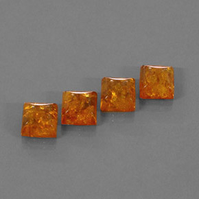 カラットの天然琥珀（アンバー）琥珀（アンバー）（8×8 mm・透明）