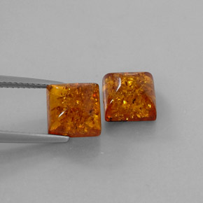 カラットの天然イエローオレンジ琥珀（アンバー）（8×8 mm・透明）