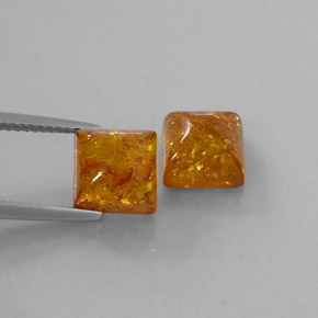 カラットの天然イエローオレンジ琥珀（アンバー）（8×8 mm・透明）