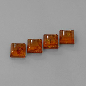 カラットの天然イエローオレンジ琥珀（アンバー）（8.1×8 mm・透明）