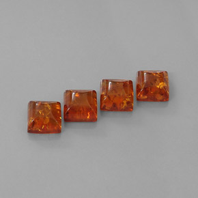 カラットの天然琥珀（アンバー）琥珀（アンバー）（8×8 mm・透明）
