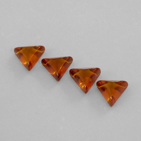 カラットの天然イエローオレンジ琥珀（アンバー）（8.9×7.9 mm・透明）