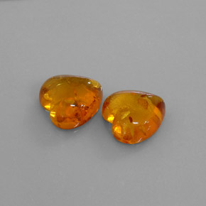 カラットの天然イエローオレンジ琥珀（アンバー）（15.9×15.8 mm・透明）